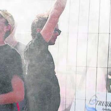 Ein Festival, das elektrisiert - Die Sprühnebel-Maschine war heiss begehrt.