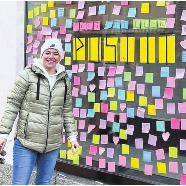 Comeback der Farbtupfer - Was Nina Zuffellato vor einem Jahr im ehemaligen Städtli-Shop umsetzte, …