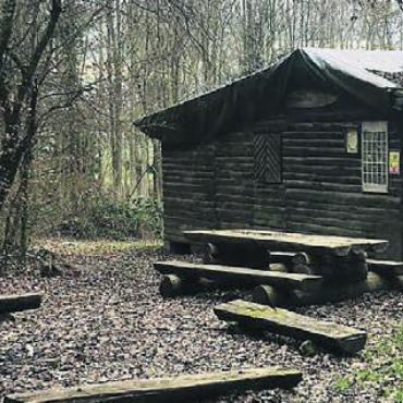 Abbruch steht bevor - An der Sommer-«Gmeind» soll ein Kredit zur Waldhütte Sulz behandelt werden.