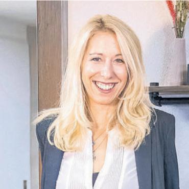 Langjährigen Traum erfüllt - Sabrina Lips freut sich darauf, Kunden begrüssen zu dürfen. Bild: zg