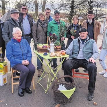 Handeln mit Herz - Die Bremgarter Marktfamilie präsentiert auch 2026 ein reichhaltiges Angebot auf dem Stadtschulhausplatz. Bild: Marco Huwyler