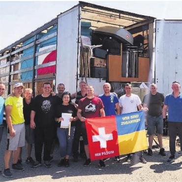 100 Lastwagen für die Ukraine - Das Leid in der Ukraine etwas lindern, das versucht der Verein Switlo seit dreieinhalb Jahren. Bild: zg