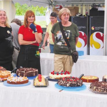 «Ein Rosen-Jubiläum» - Das Dessertbuffet der Landfrauen liess Liebhabern von Süssspeisen absolut nichts zu wünschen übrig.