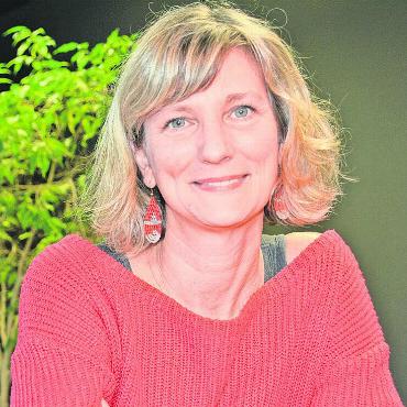 Schoggi, die allen hilft - Andrea Hüsser will den Schoggi-Genuss auch nachhaltig und fair machen. Das Schoggi-Festival soll den Konsumenten die Thematik bewusst machen. Bild: Sabrina Salm
