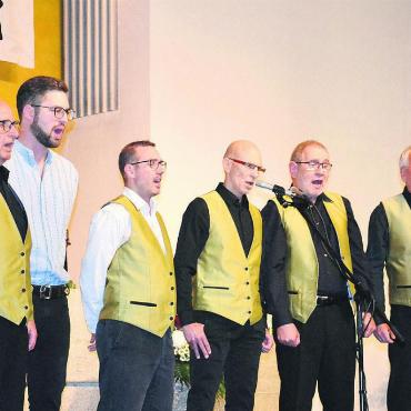 Singen macht glücklich - Den Chor Spezicanto gibt es seit einem Vierteljahrhundert. Er begeisterte zusammen mit dem Liederkranz und dem K-City-Chörli. Bild: as