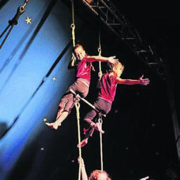Manege frei für kleine Stars - Das Erlebnis «Zirkus Balloni» ist spektakulär und einprägsam für alle.