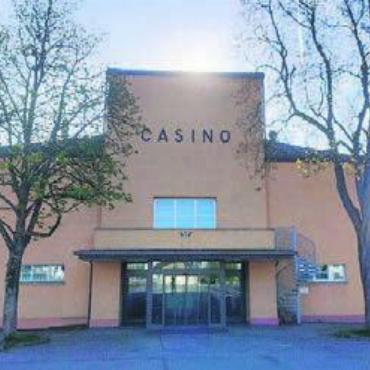 Zukunft Casino - Die Zukunft rund um das Casino scheint nach wie vor ungewiss. Nun will die Stadt etwas Licht ins Dunkle bringen. Bild: huy