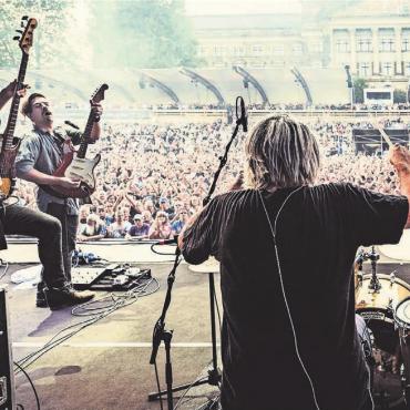 Drei Konzerte vor einer Legende - Die Ellis Mano Band trat als Vorgruppe von Deep Purple in Dresden vor rund 10 000 Personen auf. Bild: zg