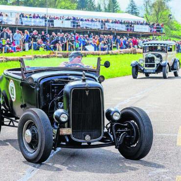 Das bleibt in Erinnerung - 30. April: Der GP Mutschellen zog viele Besucher an. Unter anderem wurden Hot Rods gezeigt, die Kultautos aus Kalifornien.