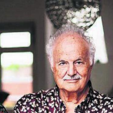 An seinem 80. Geburtstag - Die Jazzlegende David Friedman (Mitte) spielt im Generations Trio mit Tilo Weber (rechts) am Schlagzeug und Oliver Potratz am Bass. Bild: zg