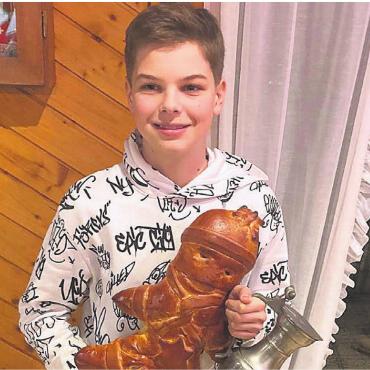 Den «grossen Grittebänz» geholt - Severin Meier gewann den «grossen Grittibänz». Bild: zg