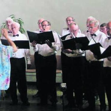 Das seltsame Spiel der Liebe - Der Männerchor Widen war in bester Singlaune. Bilder: Vincenz Brunner