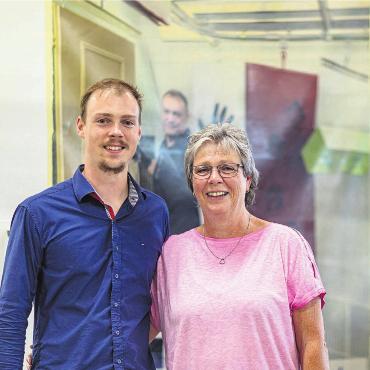 Das Werk von vier Generationen - Nico Hagenbuch, Geschäftsführer in vierter Generation, und Natalie Hagenbuch, Geschäftsinhaberin. Bilder: zg