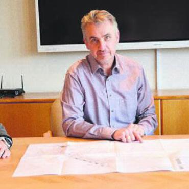 Oberstes Ziel: Mehr Sicherheit - Informieren über den KGV: (v. l.) Vizeammann Petra Oggenfuss Feldgrill, Leiter Abteilung Planung und Bau Daniel Roos und Ammann Rosmarie Groux. Bild: sab