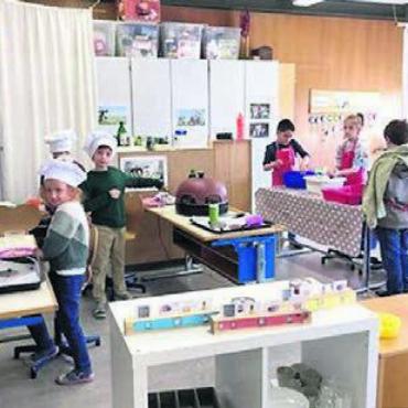 «Unsere Stadt» - Die Kleinen arbeiten in ihrer «Stadt».