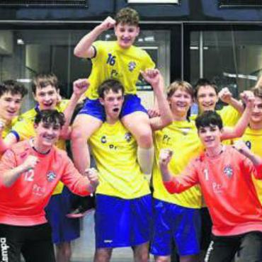 Aufstieg geschafft - Die U19 der SG Freiamt plus bejubelt den Aufstieg. Bild: zg