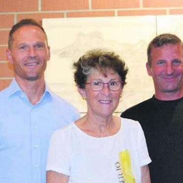 Ein turbulentes Jahr - Der Beriker Gemeinderat hat ein herausforderndes Jahr hinter sich. Seit Juni setzt sich der Rat aus (v. l.) Stefan Bieri, Patrick Stangl, Rosmarie Groux (Gemeindeammann), Roland Koller und Petra Oggenfuss Feldgrill (Vizeammann) zusammen. Bild: Archiv/sab