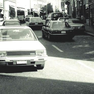 Nordumfahrung als beste Variante - Bilder wie dieses gehörten über Jahrzehnte zum Alltag in der Altstadt von Bremgarten. Dieses Foto stammt aus den 70er-Jahren. Bild: Sammlung Beat Zeier