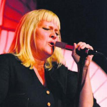 Unverkennbare Stimme - Nicole Bernegger überzeugte mit ihrem kräftigen souligem Gesang. Bild: zg