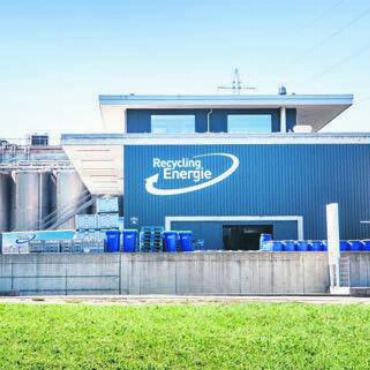 Der Bund stellt sich quer - Die Recycling Energie AG verwandelt Speisereste und Lebensmittelabfälle in Strom und ist erfolgreich unterwegs. Der dringend benötigte Ausbau ist am jetzigen Standort nicht möglich. Bild: Archiv