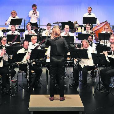 Klangreisen rund um die Welt - Die Stadtmusik Bremgarten steht vor ihren grossen zwei Auftritten im Bremgarter Casino. Bild: zg