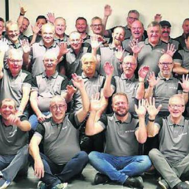In Jubiläumslaune - Männerturner Boswil im neuen Freizeit-Fitness-Look. Bild: zg