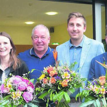 Verjüngung gelungen - Sie demonstrierten eine harmonische Übergabe der Vereinsverantwortung: (v. l.) Cornelia Heukrodt-Matthies, Hubert Wölfli, Samia Afra, Zoë Arnold, Andreas Burlet, Michael Stöckli, David Sigrist und Dave Stutz. Bild: rwi