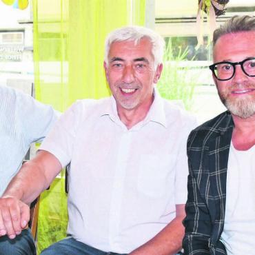 Mit Vernunft und Offenheit - Die Spitze der SVP hat sich Gedanken gemacht über die Lösung des Wohler Schulraumproblems (von links): Fraktionspräsident Manfred Breitschmid, Parteipräsident Roland Büchi und Renato Hübscher. Bild: Archiv