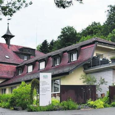 Spenden gingen merklich zurück - Auf den Dachterrassen Ost und West des Hauptgebäudes soll je ein kleiner Anbau realisiert werden.