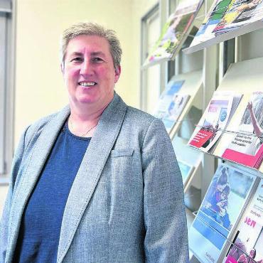 Schon ab erstem Lohn sparen - Sandra Riner ist absolute Expertin im Bereich der finanziellen Vorsorge. Sie betont: «Delegieren lässt sich dieses Thema nicht.» Bild: Annemarie Keusch