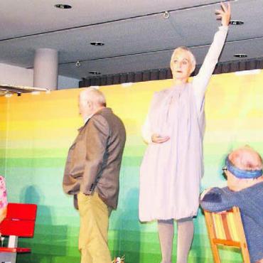 Dem Kanton zuvorgekommen - Zum Jubiläum spielte das Seniorentheater St. Gallen vor 200 Zuschauern. Bild: zg