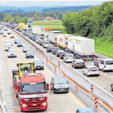 Es wird 6-spurig auf der A1 - So stark befahren wie auf diesem symbolischen Streckenabschnitt ist die A1. Bild: Bundesamt für Strassen ASTRA