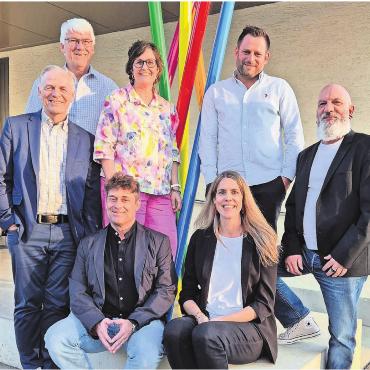 Strategisch neu ausrichten - Der Vorstand, hinten von links: Thomas Rohrer, Guido Wehrli, Brigitte Weibel (Präsidentin), Samuel Felber, David Streiff (Vizepräsident). Vorne von links: Christian Schafroth, Julia Huber. Bild: sca