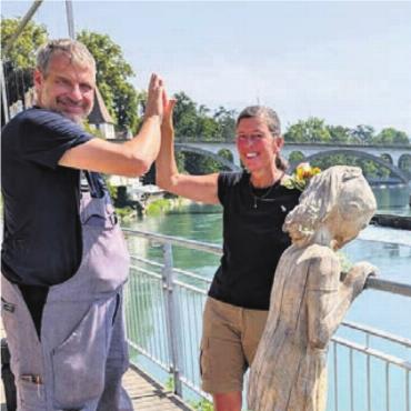 Gefeiertes Comeback - High Five auf die gelungene Rückkehr: Giovanni Ming und Petra Hochstrasser. Bild: huy