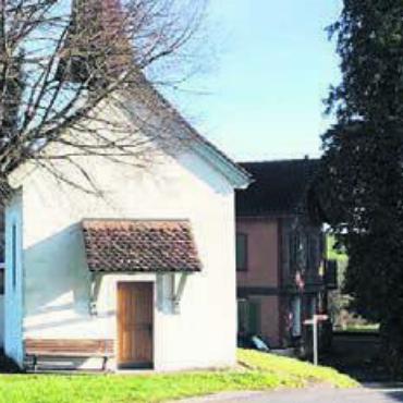 Durch den südlichen Teil - Die Kapelle Meienberg ist eine der Sehenswürdigkeiten am Wegrand der Tour. Bild: zg