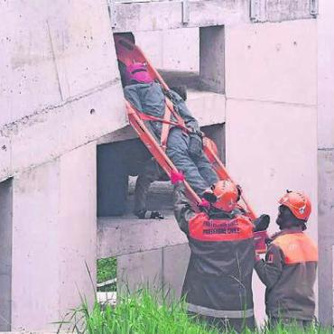 Auf Ernstfall vorbereitet - Zum Szenario zählte auch, Rettungseinsätze durchzugehen. Bild: zg