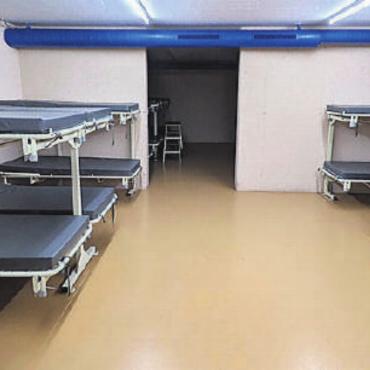 SVP verlangt Transparenz - Im Bunkersystem unterhalb der Bärenmatt werden 120 Flüchtlinge untergebracht. Bild: huy
