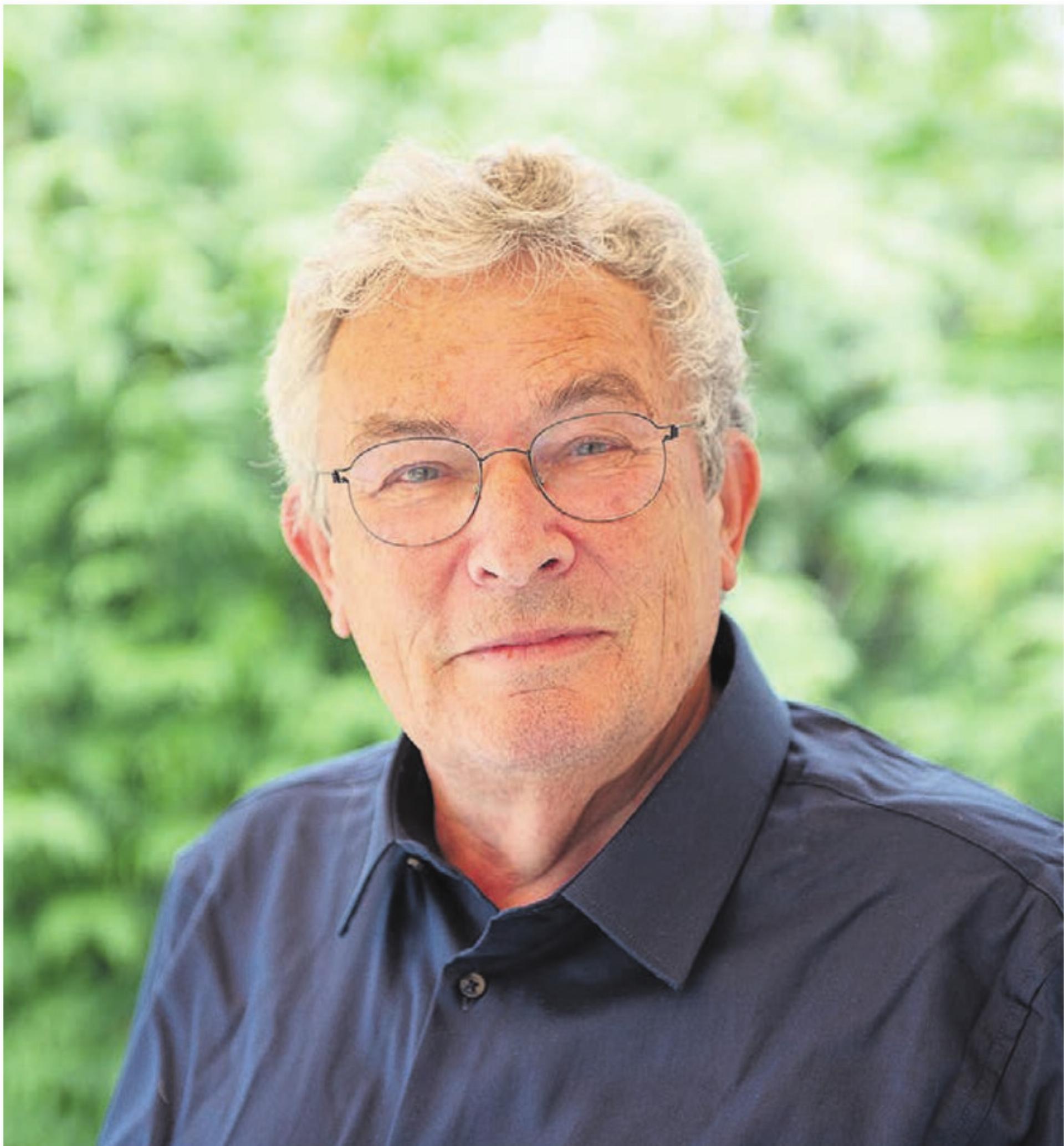 Charles Lewinsky ist nicht nur national ein bekannter Name – diesen Sonntag kommt der mittlerweile 80-jährige Autor nach Bremgarten. Bild: zg - Das Bild wird blockiert. – Möglicherweise durch einen aktiven Adblocker.