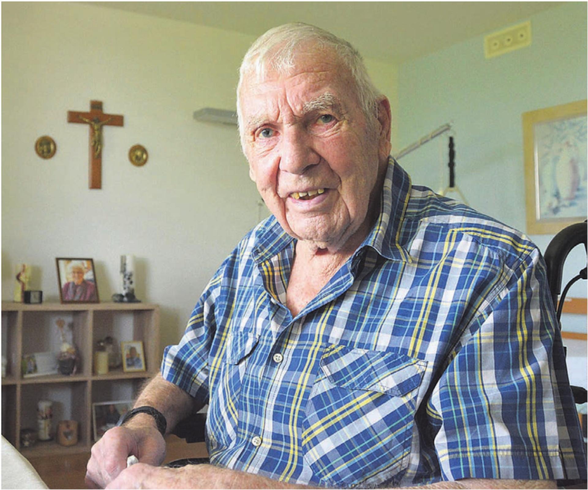 Franz Werder in seinem Zimmer im Solino in Boswil. Zeit seines Lebens hat der 90-Jährige im selben Dorf gelebt. Bild: Annemarie Keusch - Das Bild wird blockiert. – Möglicherweise durch einen aktiven Adblocker.