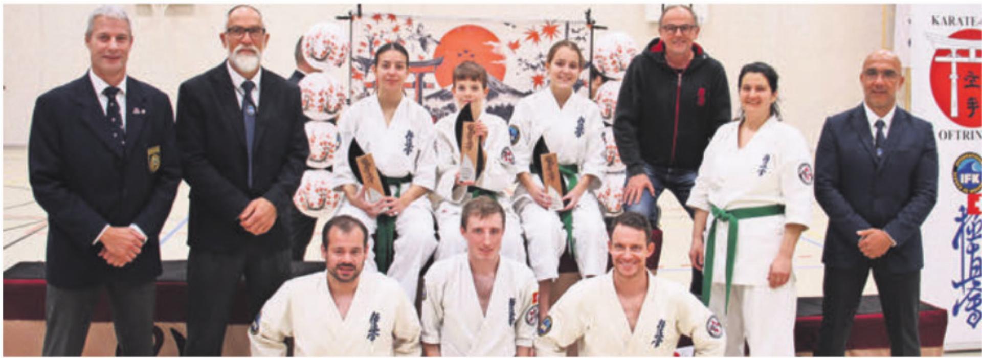 Der Karate-Club Wohlen an der Kata-SM. Bild: zg - Das Bild wird blockiert. – Möglicherweise durch einen aktiven Adblocker.
