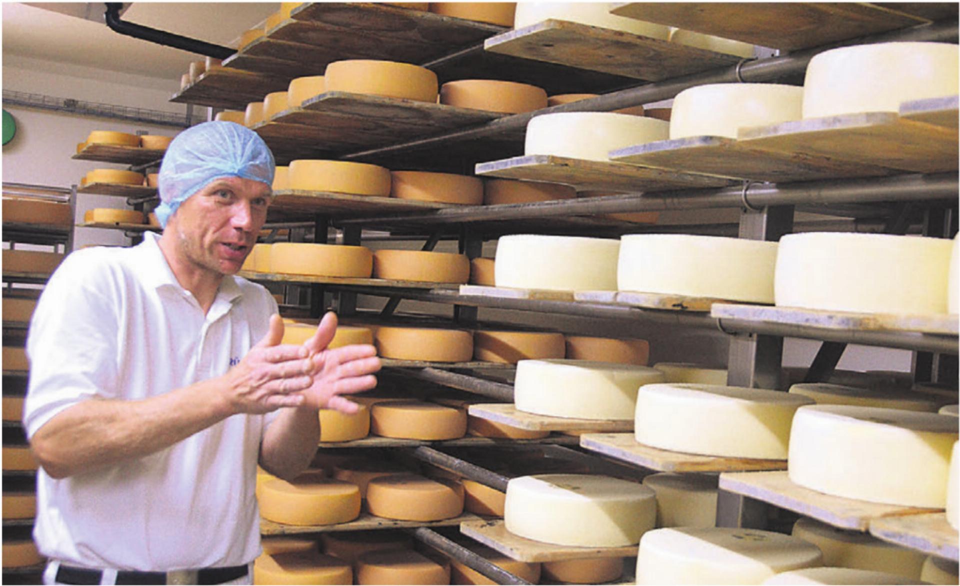 Fabian Spielhofer und sein Team käsen mit Leidenschaft. Diese wurde jetzt belohnt. Bild: Archiv - Das Bild wird blockiert. – Möglicherweise durch einen aktiven Adblocker.