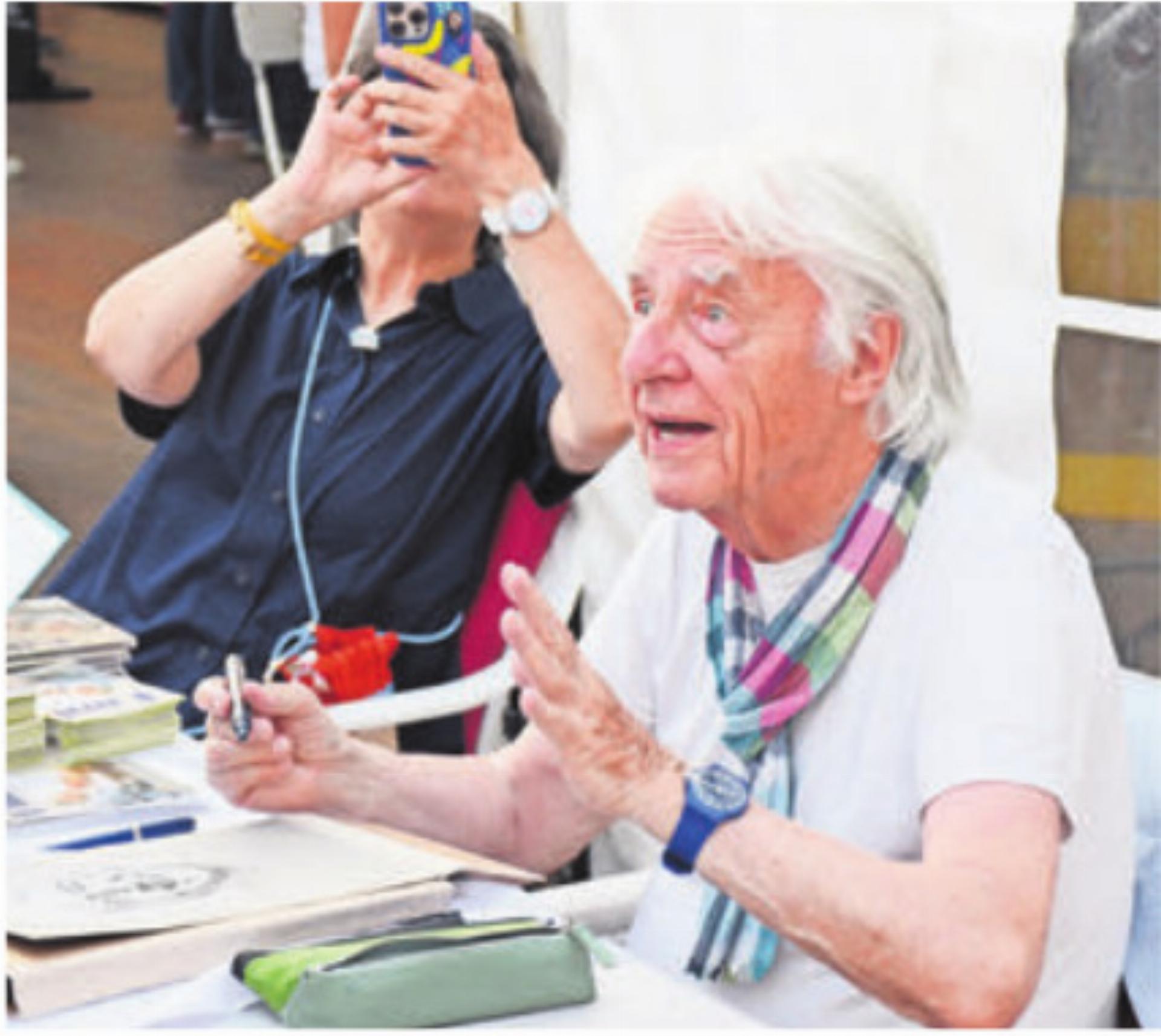 2025 besuchte Emil Steinberger das Open-Air-Kino in Wohlen. Für diesen Sommer sind zwei Abende geplant. Bild: Archiv/dm - Das Bild wird blockiert. – Möglicherweise durch einen aktiven Adblocker.