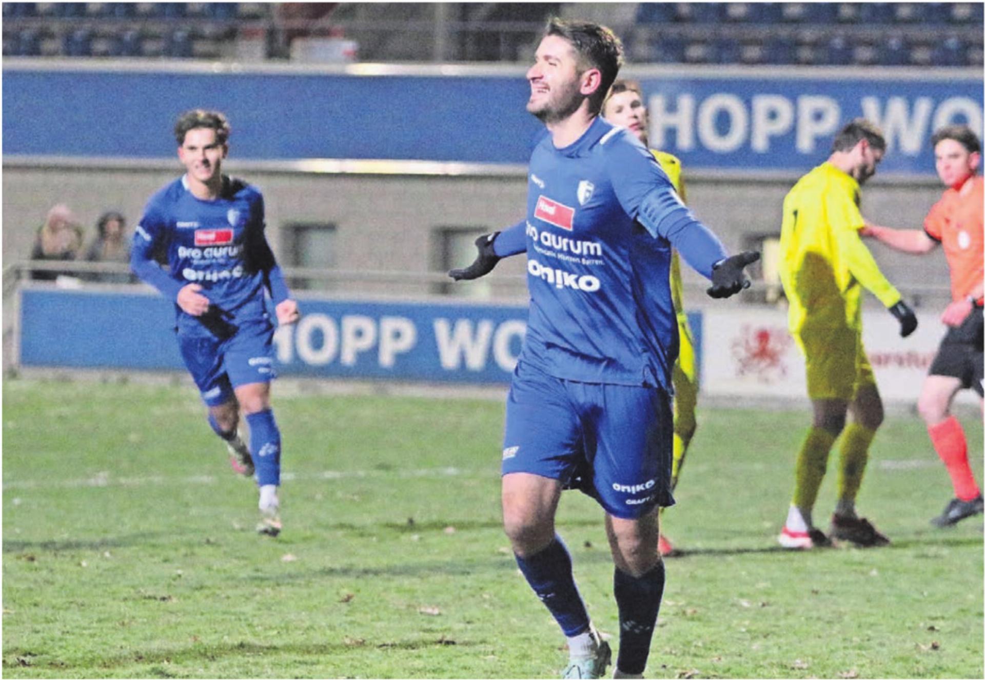 Deckel drauf. FCW-Captain Alban Pnishi verwandelt den Penalty zum 2:0. Der FC Wohlen findet zum Siegen zurück. Bild: Josip Lasic - Das Bild wird blockiert. – Möglicherweise durch einen aktiven Adblocker.
