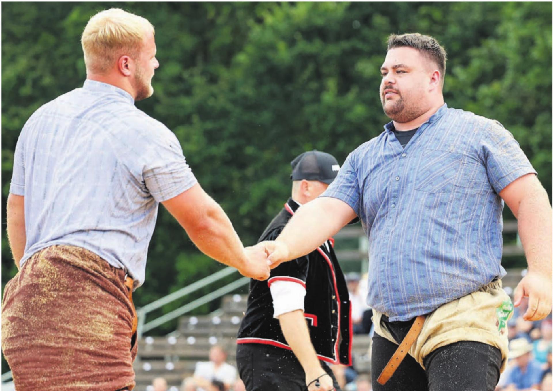Das war das letzte Kranzfest von Lukas Döbeli im August 2024. Damals traf er im Eidgenossen-Duell auf den Baselbieter Lars Voggensperger. Am Guggibad-Schwinget könnte es erneut zu diesem Aufeinandertreffen kommen. Bilder: Freshfocus/spr - Das Bild wird blockiert. – Möglicherweise durch einen aktiven Adblocker.