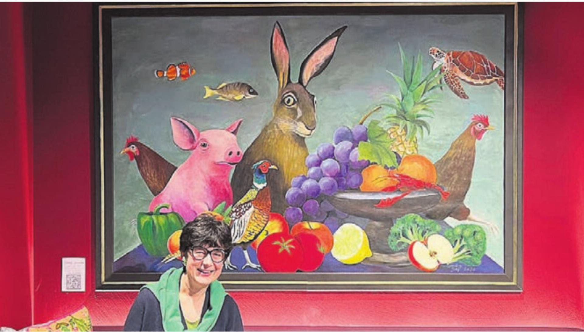 Künstlerin Sandra Graf präsentiert ihr Werk im Restaurant Leo. Bild: wam - Das Bild wird blockiert. – Möglicherweise durch einen aktiven Adblocker.