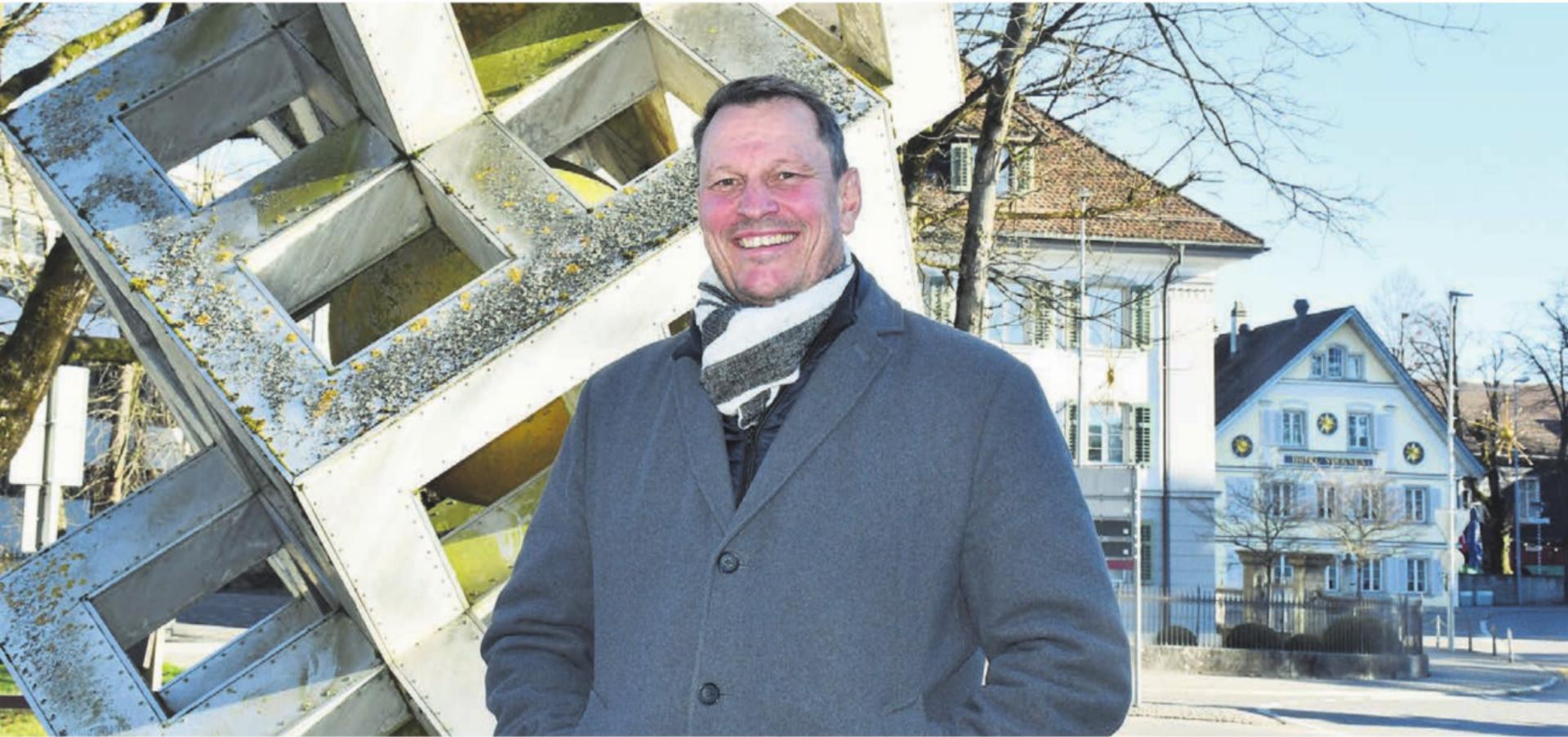 Der neue Gemeindeammann Roland Vogt will nicht alles auf den Kopf stellen, aber er möchte doch einige Pflöcke einschlagen. Bild: Daniel Marti - Das Bild wird blockiert. – Möglicherweise durch einen aktiven Adblocker.