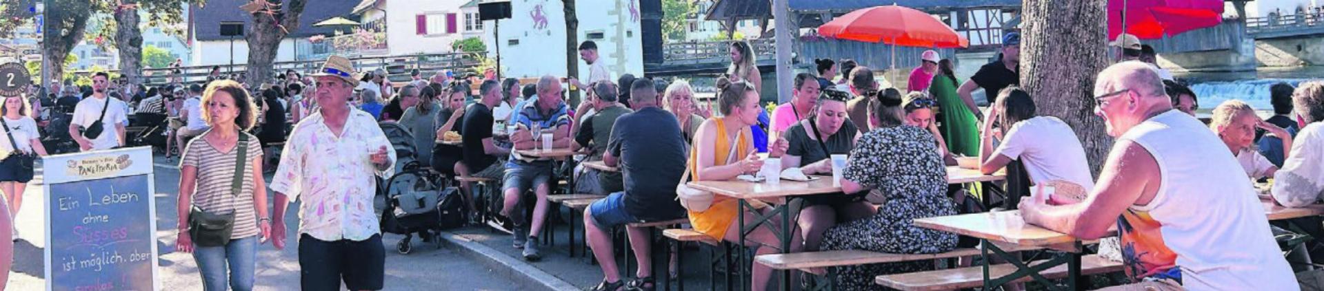 Ohne Frage – das Bremgarter Festival ist eine Erfolgsgeschichte. Jedes Jahr kommen Tausende Leute aus nah und fern an das Reussufer, um zu geniessen.