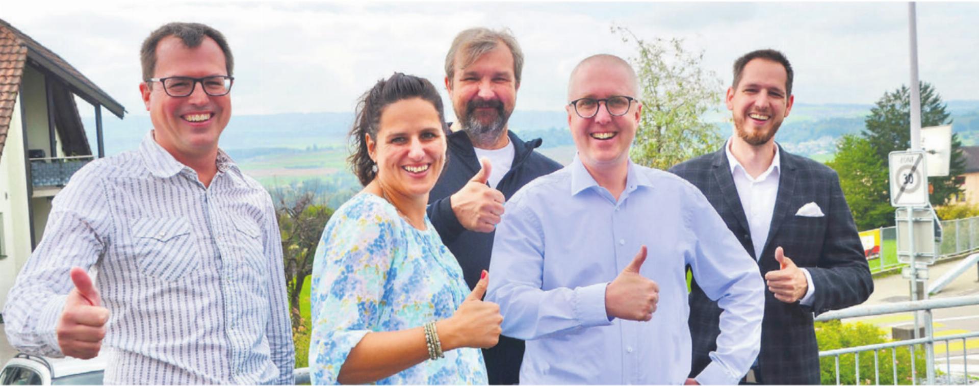 Das Gemeinderatsteam Oberlunkhofen für die nächste Legislatur, von links: Alain Maître, Mirjam Kölliker, Roland Geier, Kis Baumgartner und Dominique Fisch. Bild: Thomas Stöckli - Das Bild wird blockiert. – Möglicherweise durch einen aktiven Adblocker.
