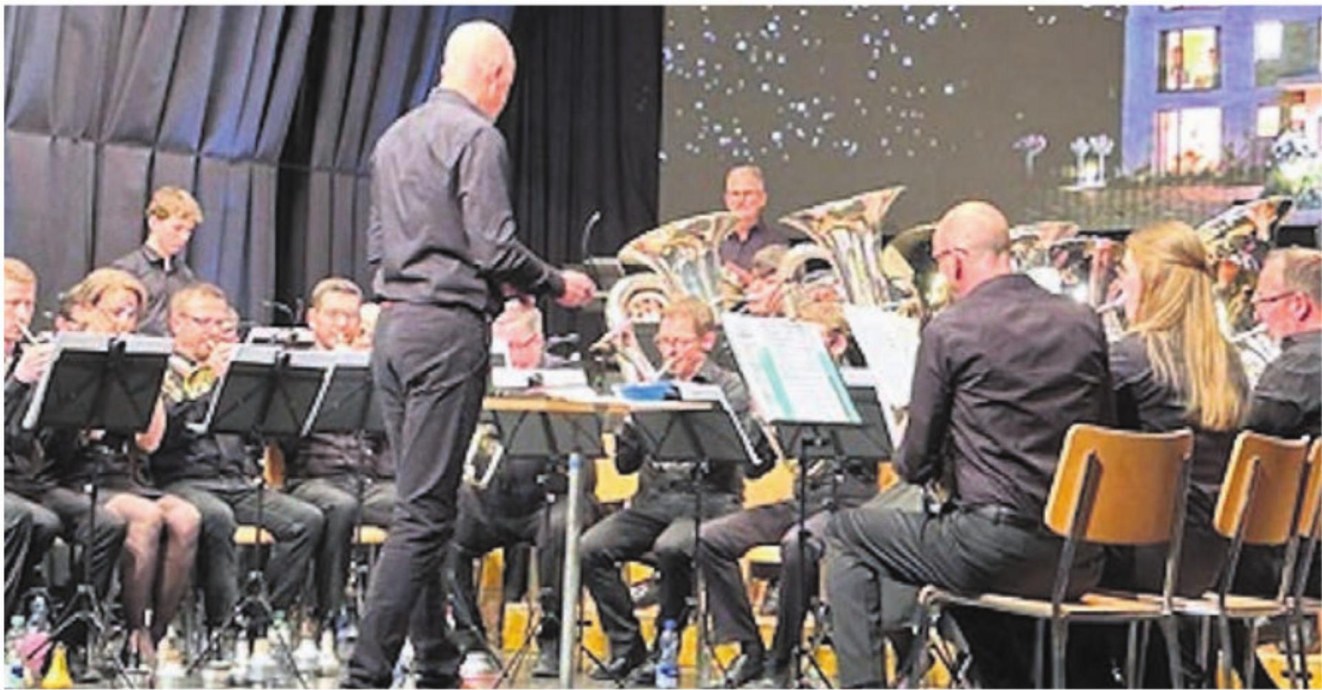 Der Musikverein Künten weckte mit seiner Musik viele Emotionen.    Bild: it - Das Bild wird blockiert. – Möglicherweise durch einen aktiven Adblocker.