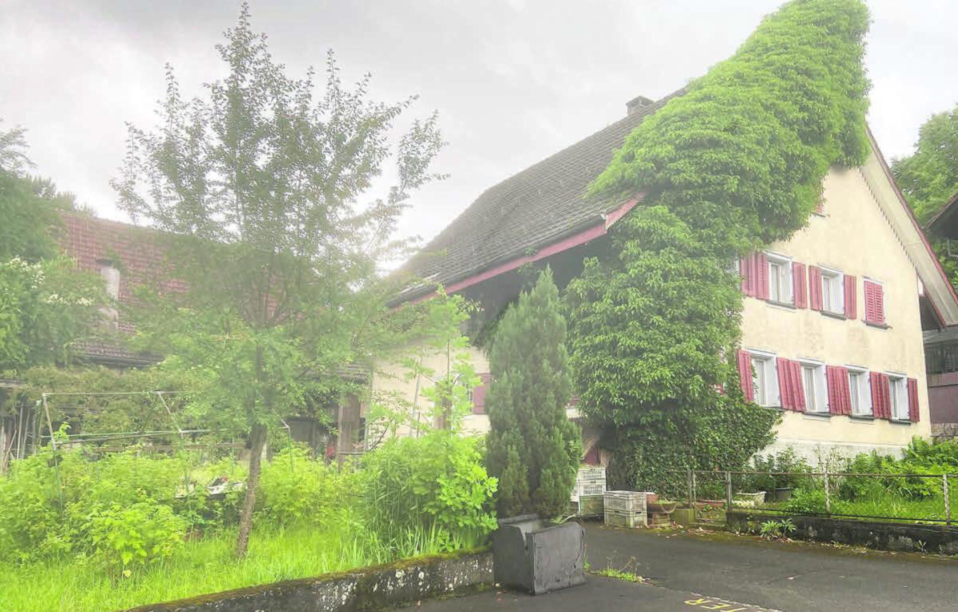 Die Liegenschaft an der Schulstrasse 8 wird nun von den Beriker Ortsbürgern gekauft. Was einst auf der Parzelle errichtet werde, stehe noch in den Sternen, 
sagt die Ortsbürgerkommission.
Bild: Sabrina Salm